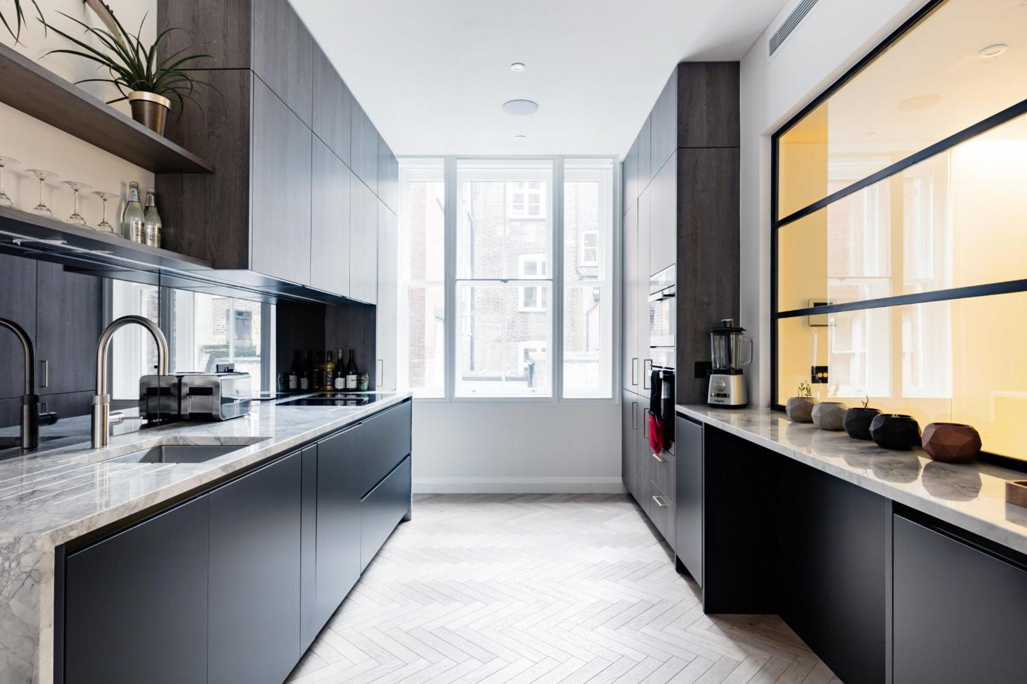 Modern Apartment & Rooms At Charing Cross Londres Exterior foto